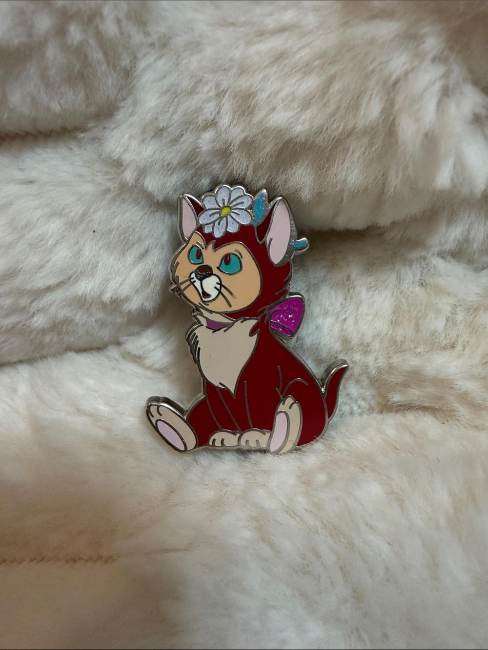 2020 Disney Parks Pin Alice in Wonderland Dinah with Flower on Her Head